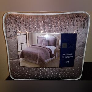 Comforter set king Size. 4 pcs. Brown color.